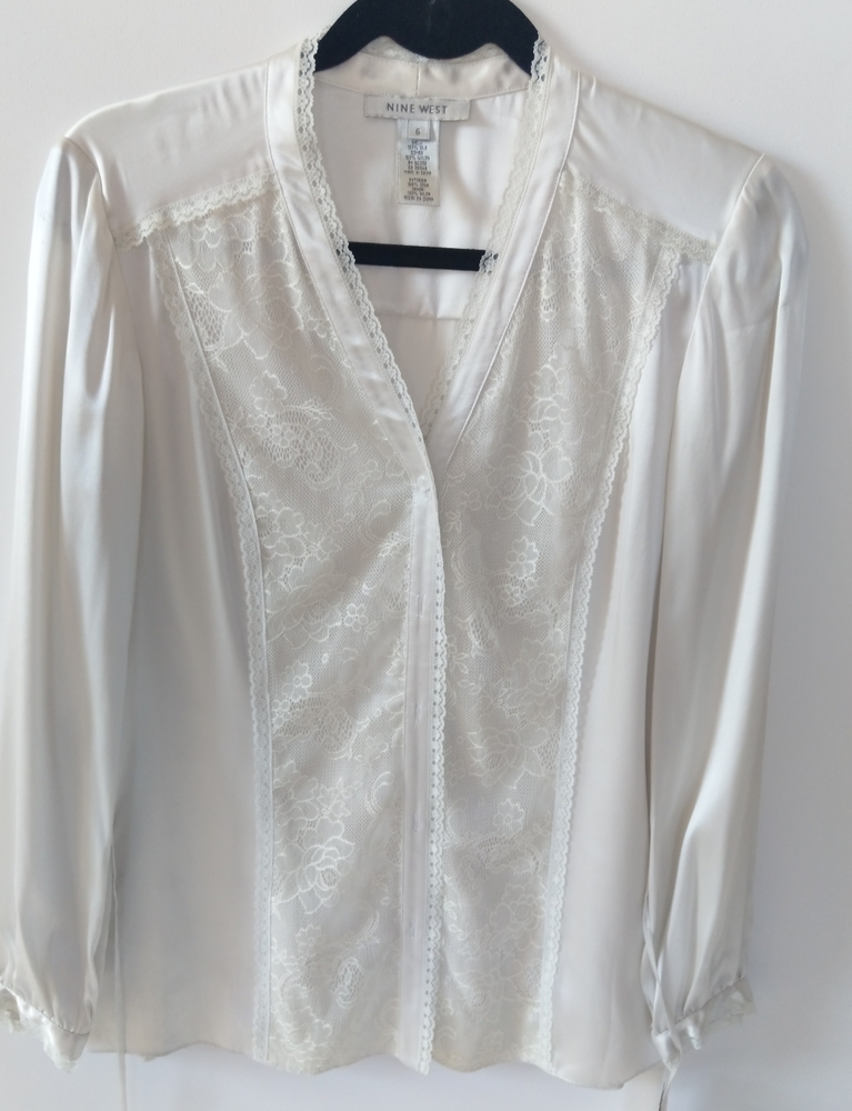 Nine West blouse, Long sleeved blouse Size 6, NWT - Picture 2 of 7